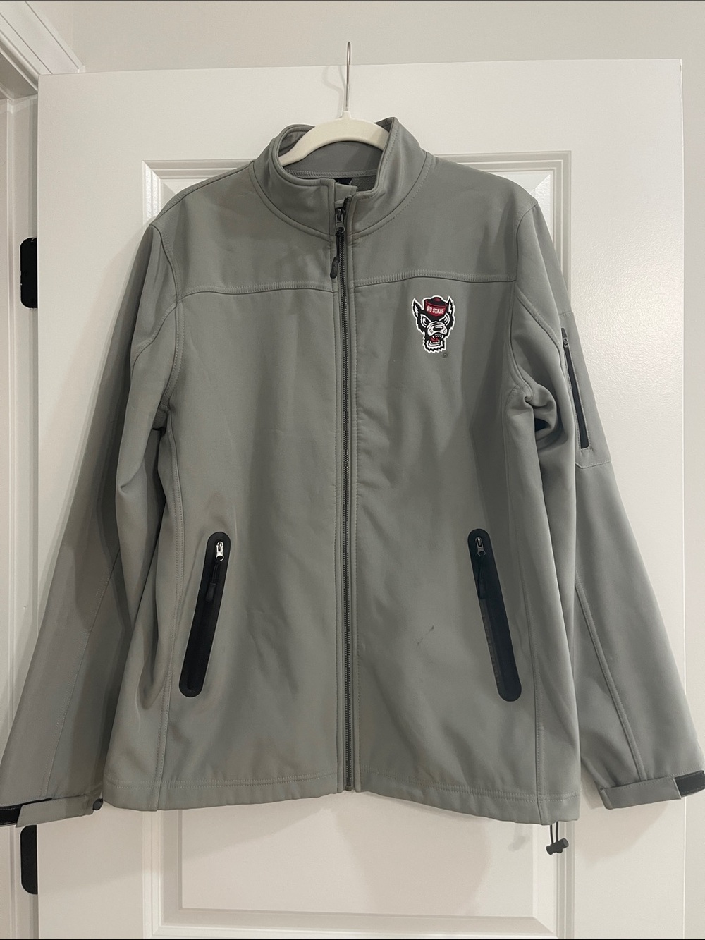 Colosseum Men's Gray Softshell Jacket